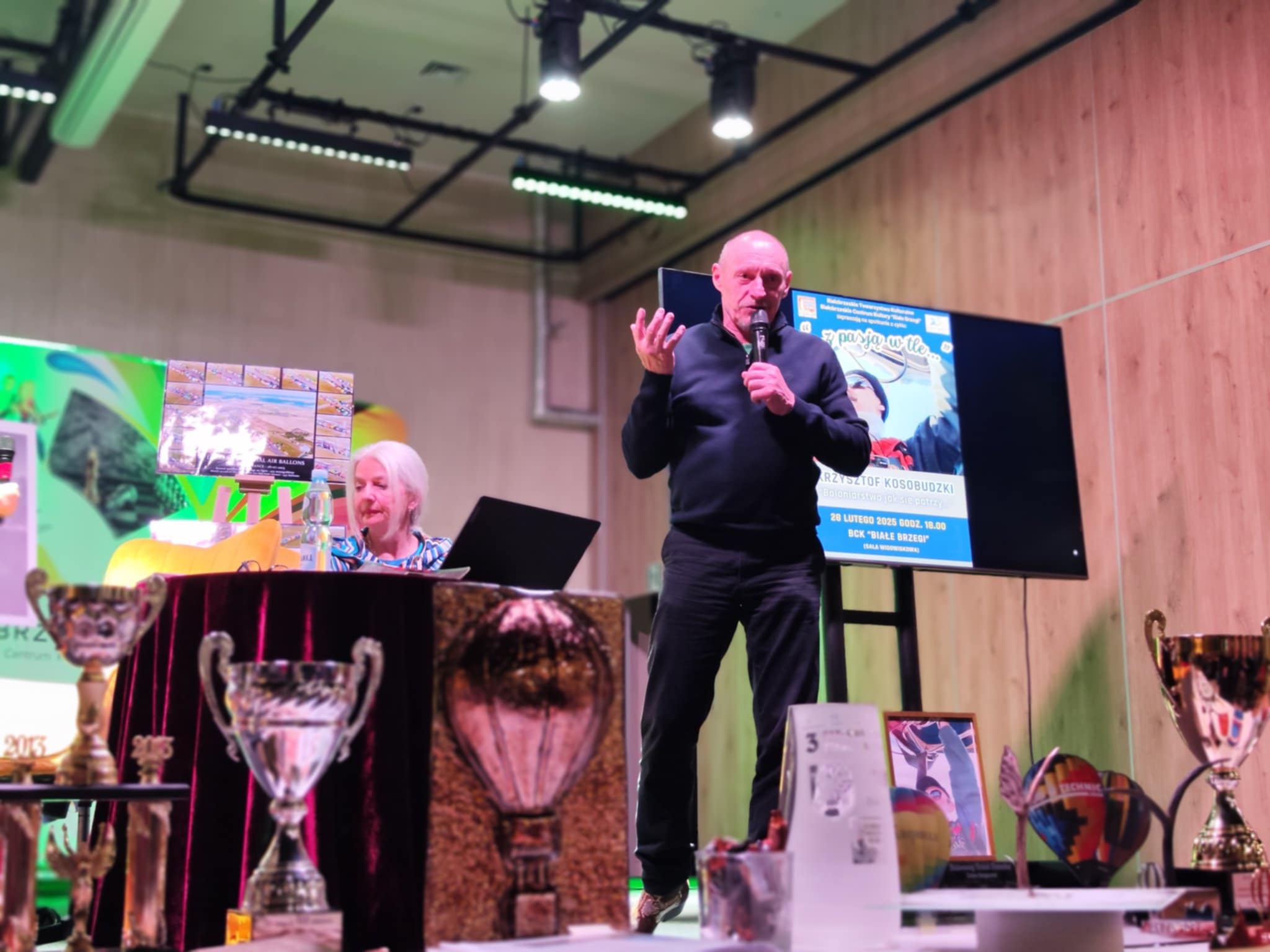 19ef56a5 406e 4e57 83b4 288bcfdb3d55